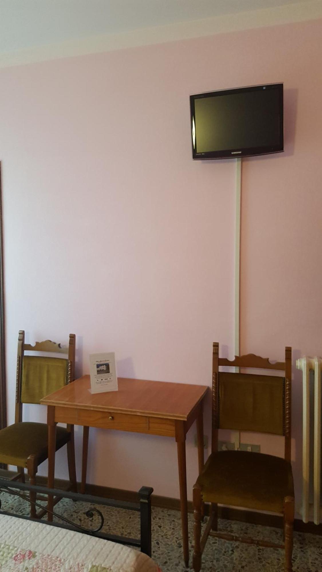 Albergo Ristorante Gualtieri Barberino di Mugello Bilik gambar