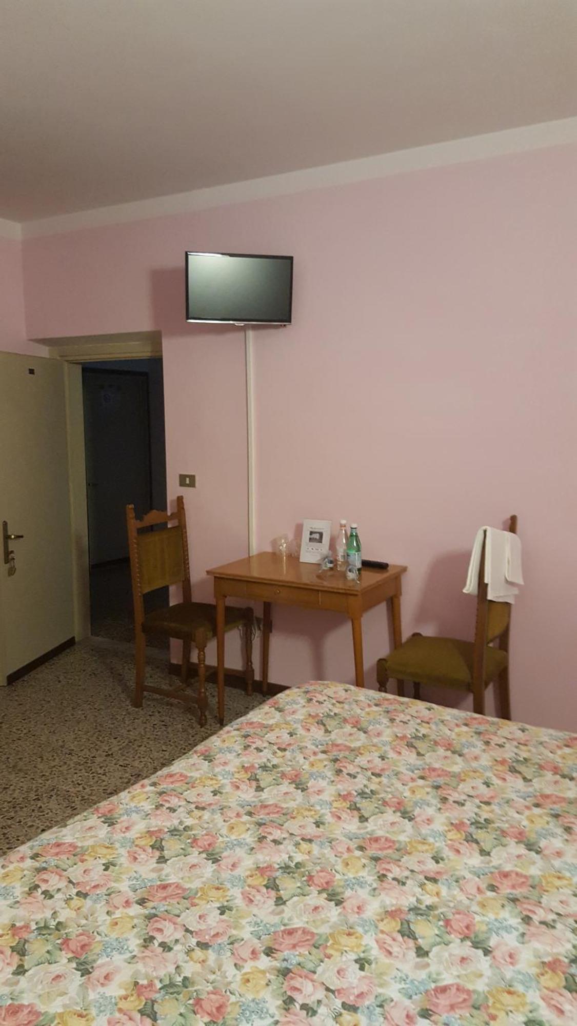 Albergo Ristorante Gualtieri Barberino di Mugello Bilik gambar