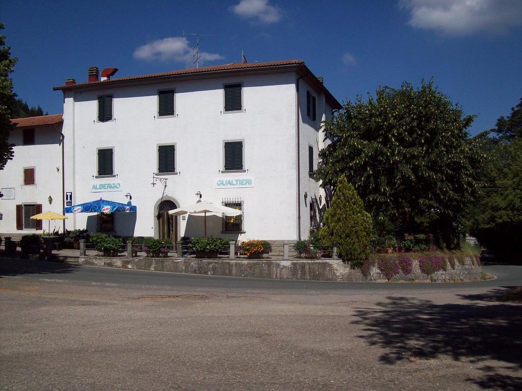Albergo Ristorante Gualtieri Barberino di Mugello Luaran gambar